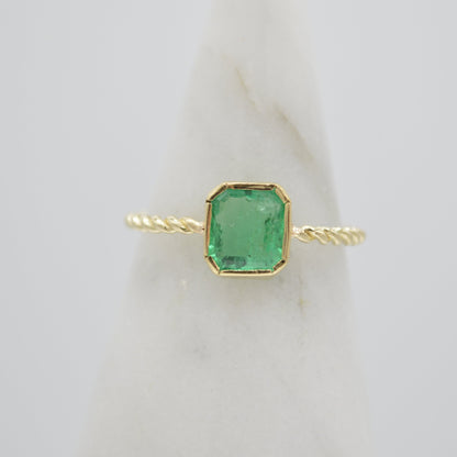 Simple Emerald Ring