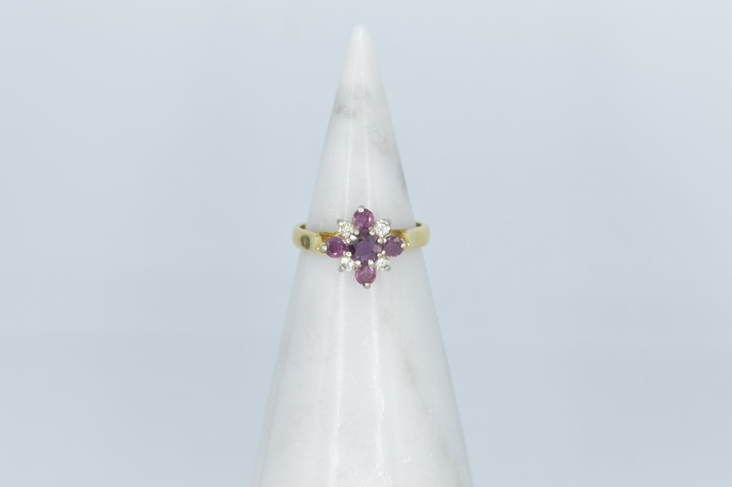 Ruby Star Ring, 18k